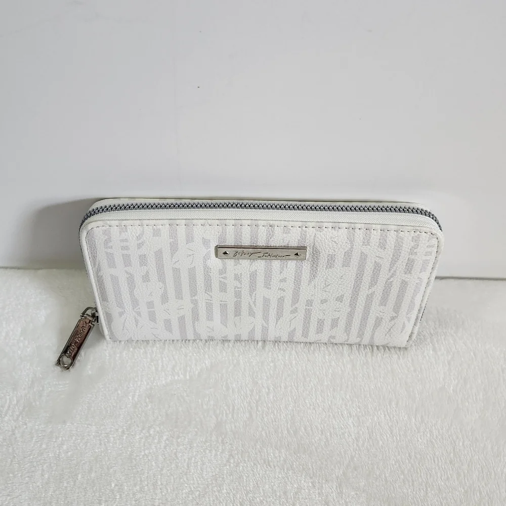 BETSEY Johnson Gray White Striped Floral Flower Box Wallet Clutch